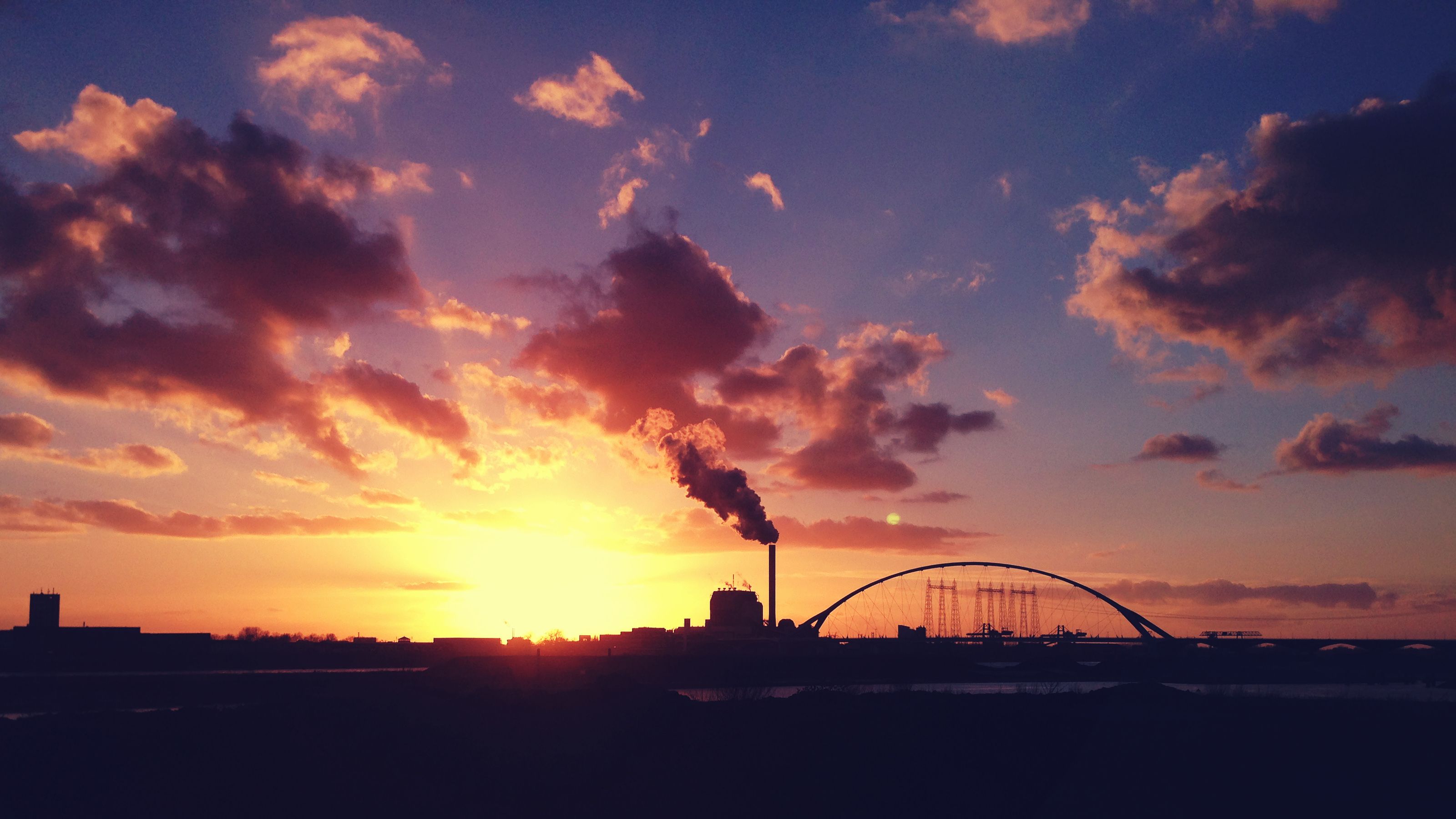 Fonds d'cran Voyages : Europe Pays-Bas Sunset over Nijmegen