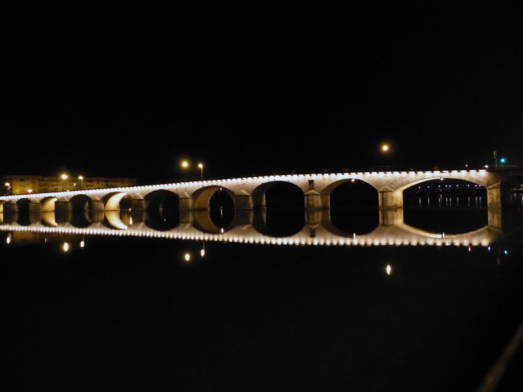 Fonds d'cran Constructions et architecture Ponts - Aqueducs Pont Saint-Laurent - Mcon