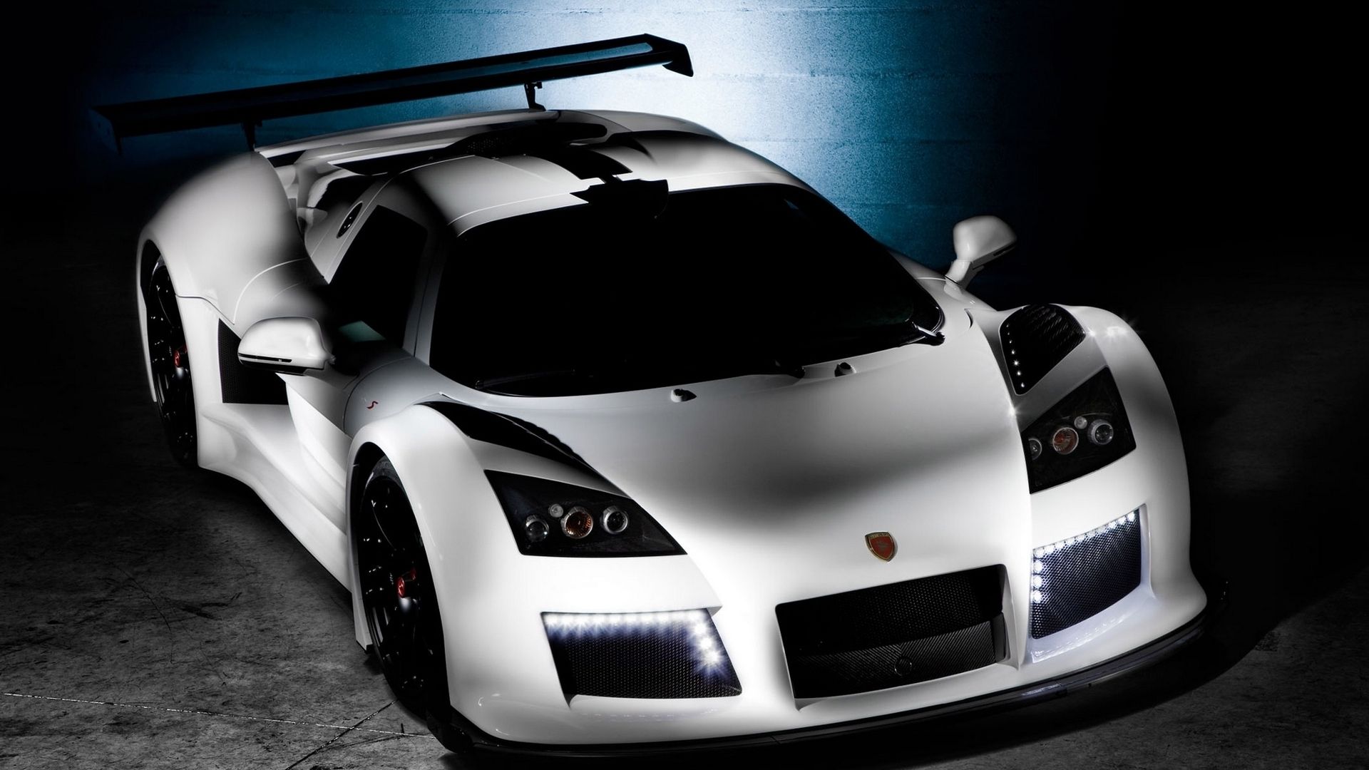 Fonds d'cran Voitures Gumpert 