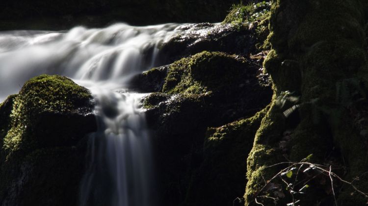 Fonds d'cran Nature Cascades - Chutes Cascade de l'Argentelet à La Roche en Brenil (Côte d'Or)