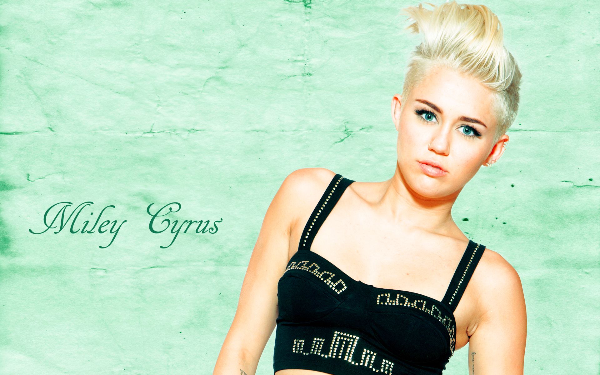 Fonds d'cran Clbrits Femme Miley Cyrus 