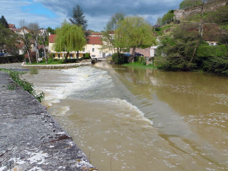 Fonds d'cran Nature Fleuves - Rivires - Torrents Semur en  Auxois