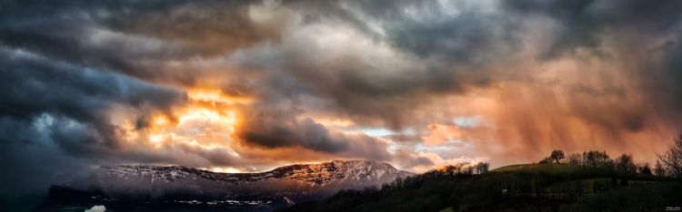 Fonds d'cran Nature Couchers et levers de Soleil Lumire d'orage