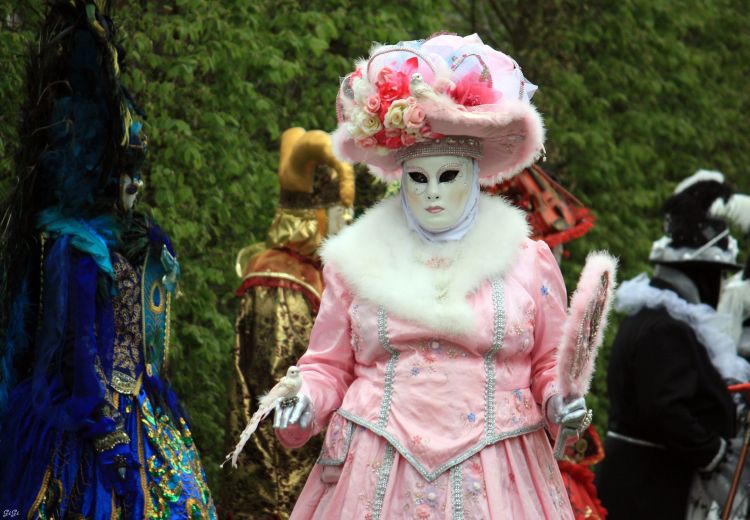 Wallpapers People - Events Carnivals - Outfits Costums Vnitiens aux Jardins d'Annevoie (2015)