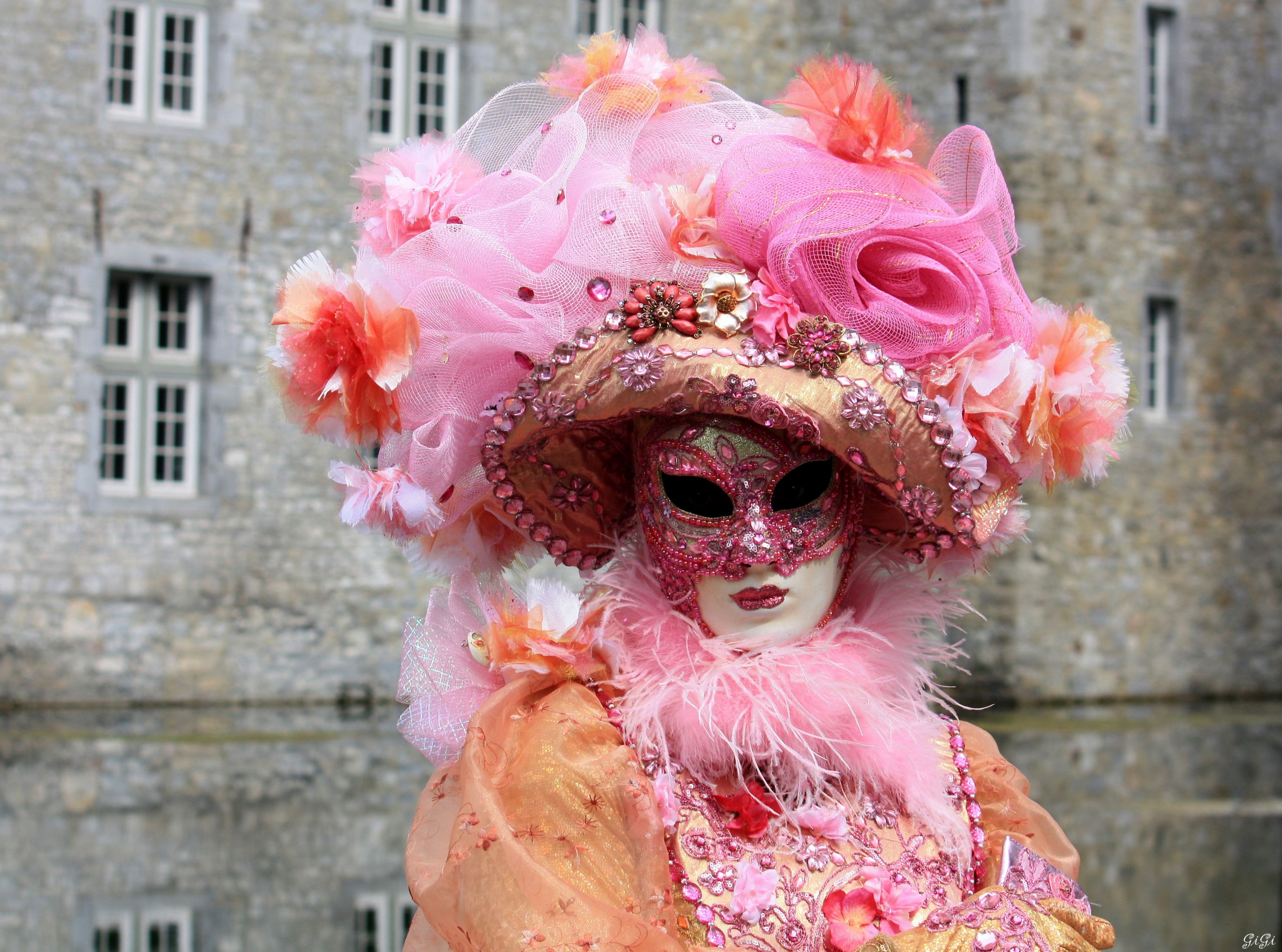 Fonds d'cran Hommes - Evnements Carnavals - Costumes Annevoie : son chteau, ses jardins, ses costums (2015)