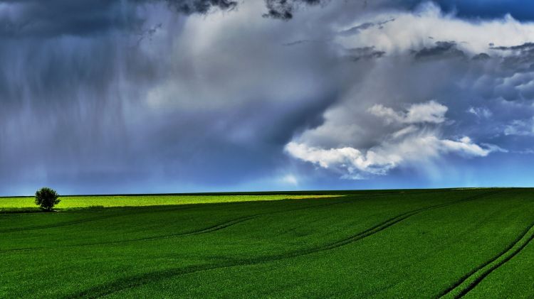 Fonds d'cran Nature Pluie Orage lointain