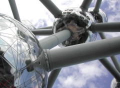  Constructions and architecture Atomium