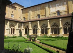  Constructions and architecture Cloître de l'abbaye de Cadouin, Dordogne