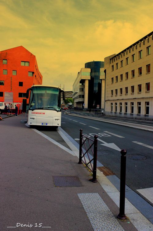 Fonds d'cran Constructions et architecture Rues - Ruelles LILLE vues du parc Henri MATISSE