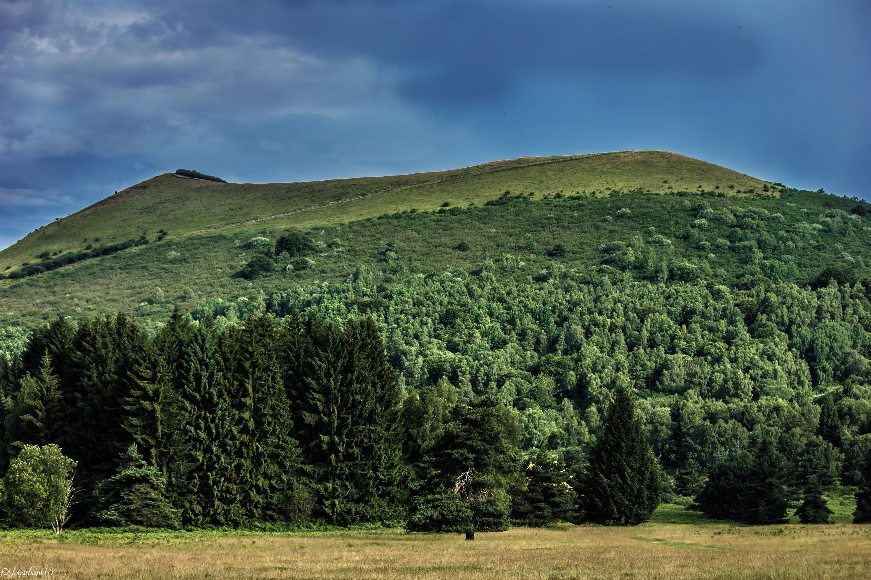 Fonds d'cran Voyages : Europe France > Auvergne Puy du Pariou.