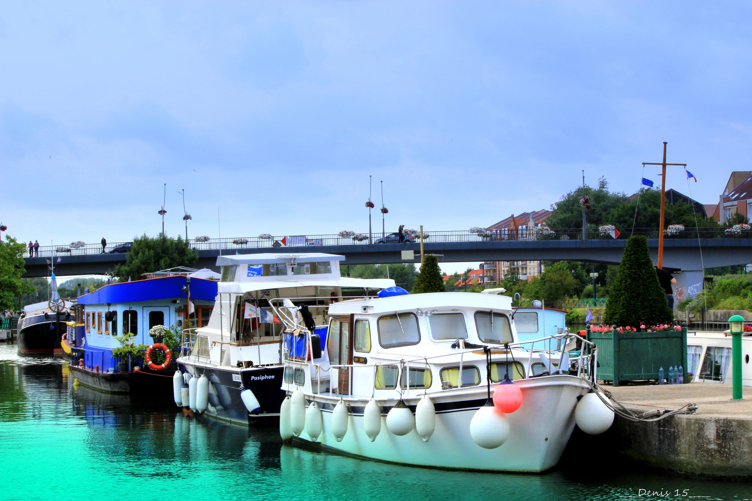 Fonds d'cran Bateaux Bateaux  moteur BORDS DE LA MARQUE