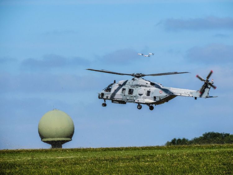 Fonds d'cran Avions Helicoptres NH-90 BAN Lanvéoc