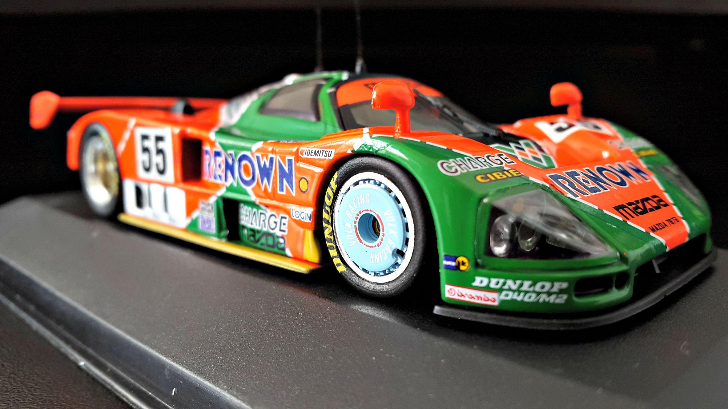 Fonds d'cran Voitures Voitures miniatures Mazda 787 B victorieuse 24 Heures du Mans 1991