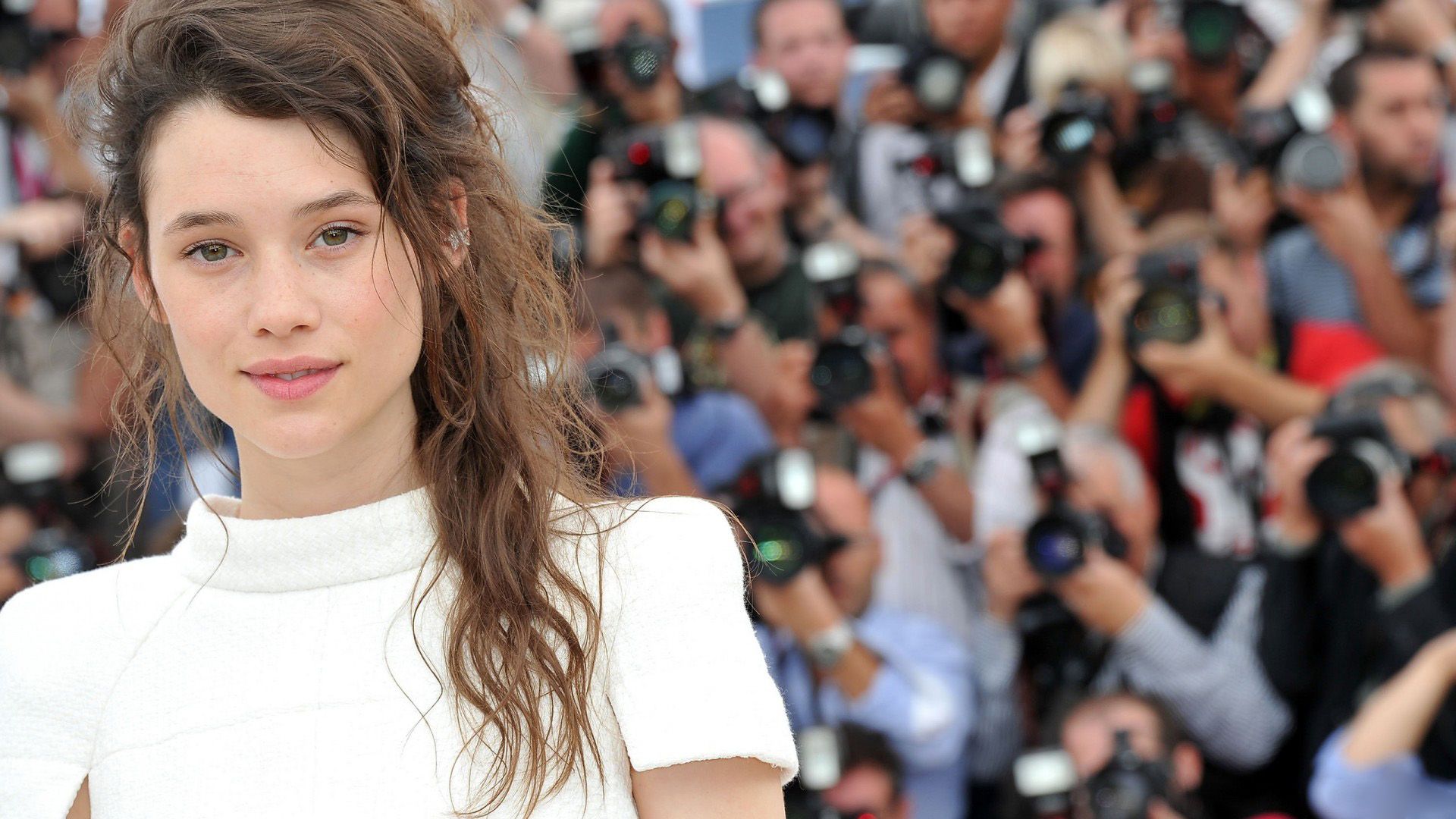 Fonds d'cran Clbrits Femme Astrid Berges-Frisbey 