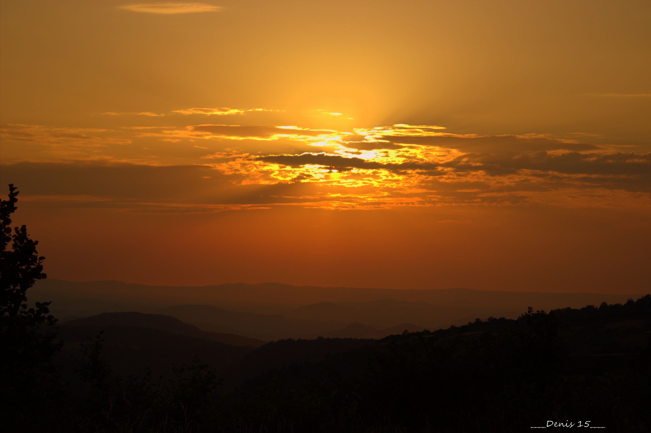 Fonds d'cran Nature Couchers et levers de Soleil COUCHER DE SOLEIL EN AUVERGNE-HAUTE LOIRE