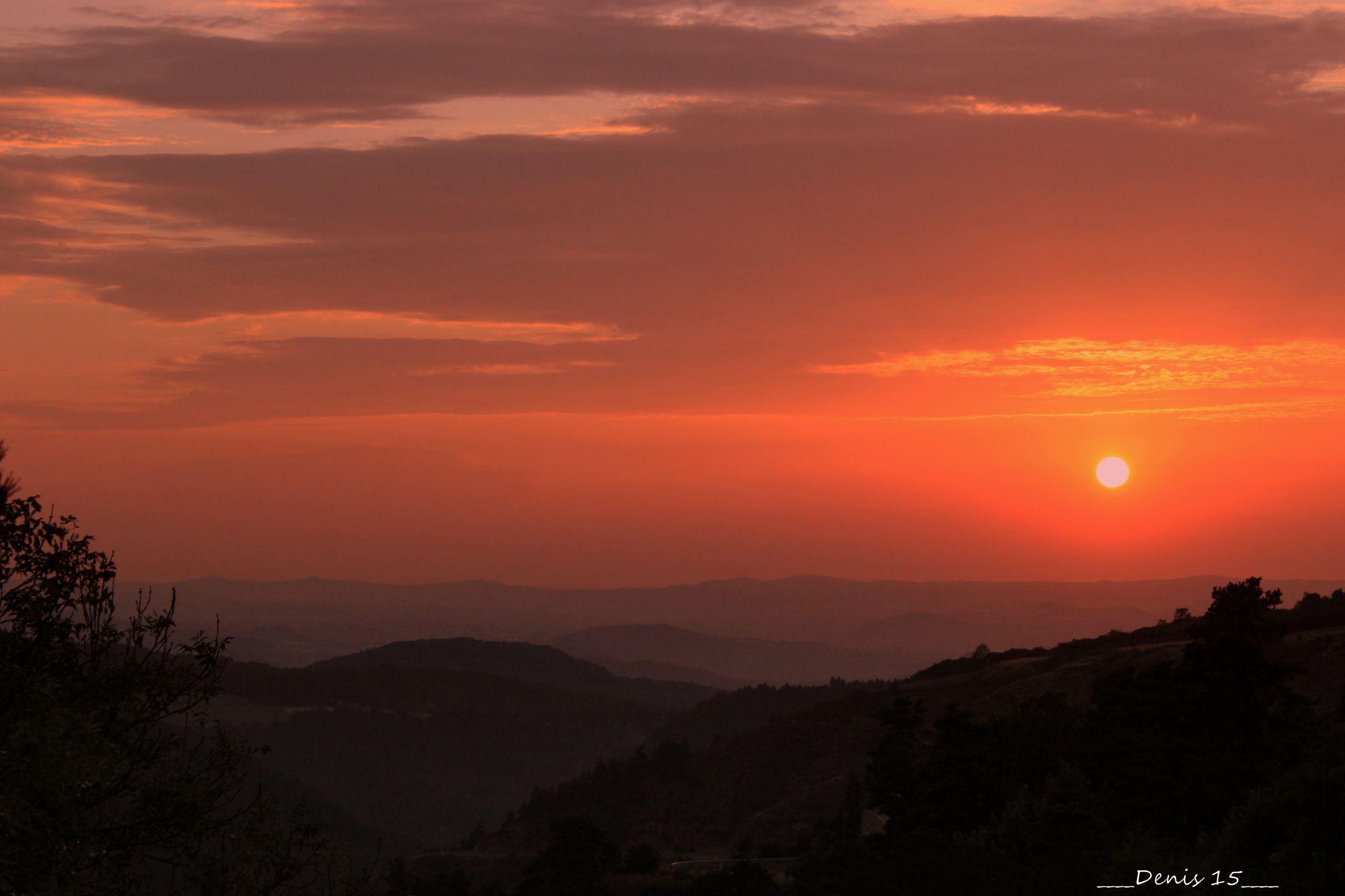 Fonds d'cran Nature Couchers et levers de Soleil COUCHER DE SOLEIL EN AUVERGNE-HAUTE LOIRE