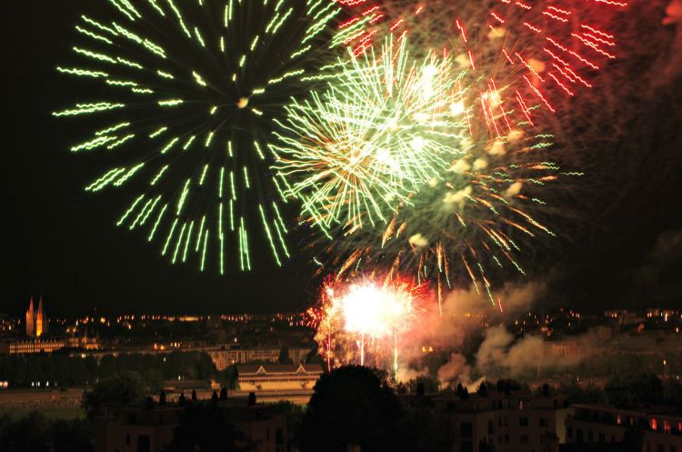 Fonds d'cran Hommes - Evnements Feux d'Artifice Feu d'artifice  La Prairie de Caen juillet 2014