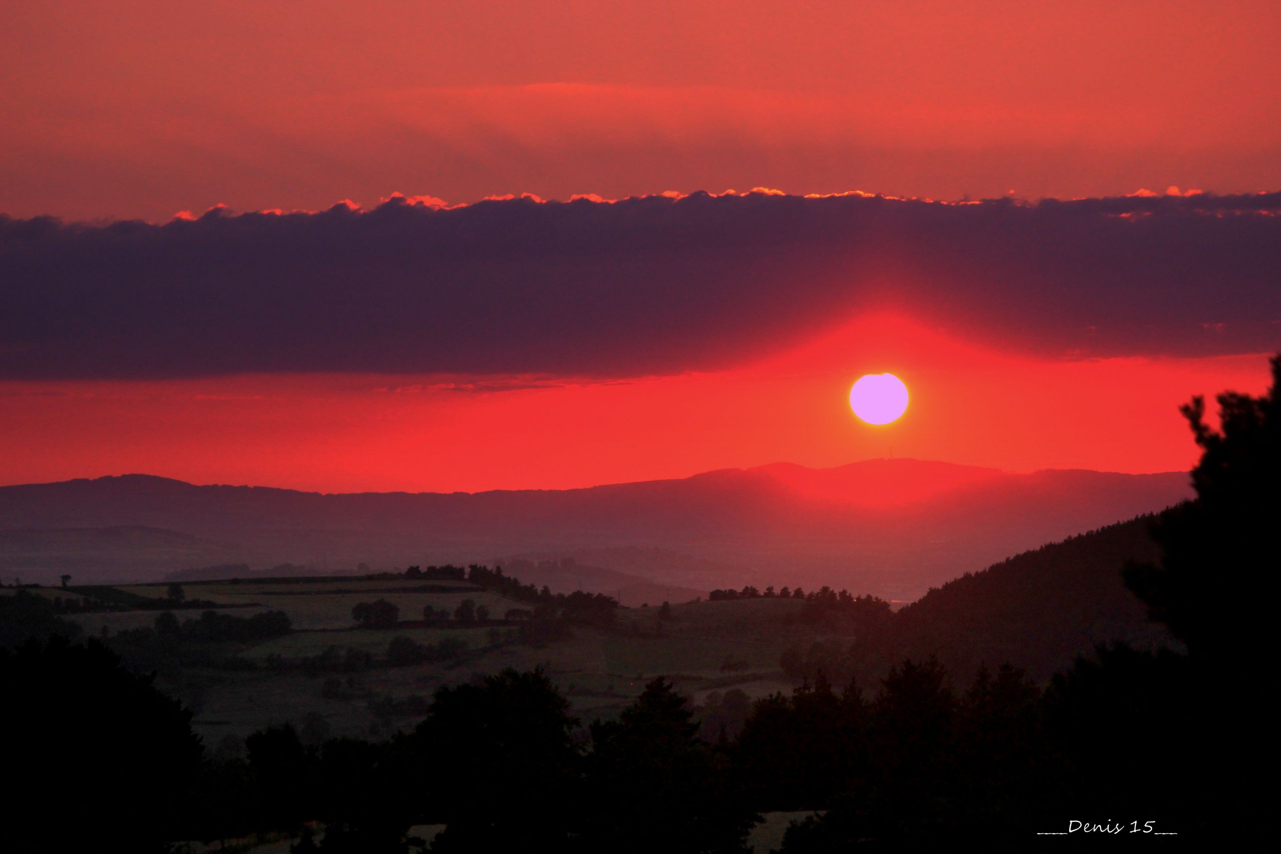 Fonds d'cran Nature Couchers et levers de Soleil COUCHER DE SOLEIL- AUVERGNE-HAUTE LOIRE