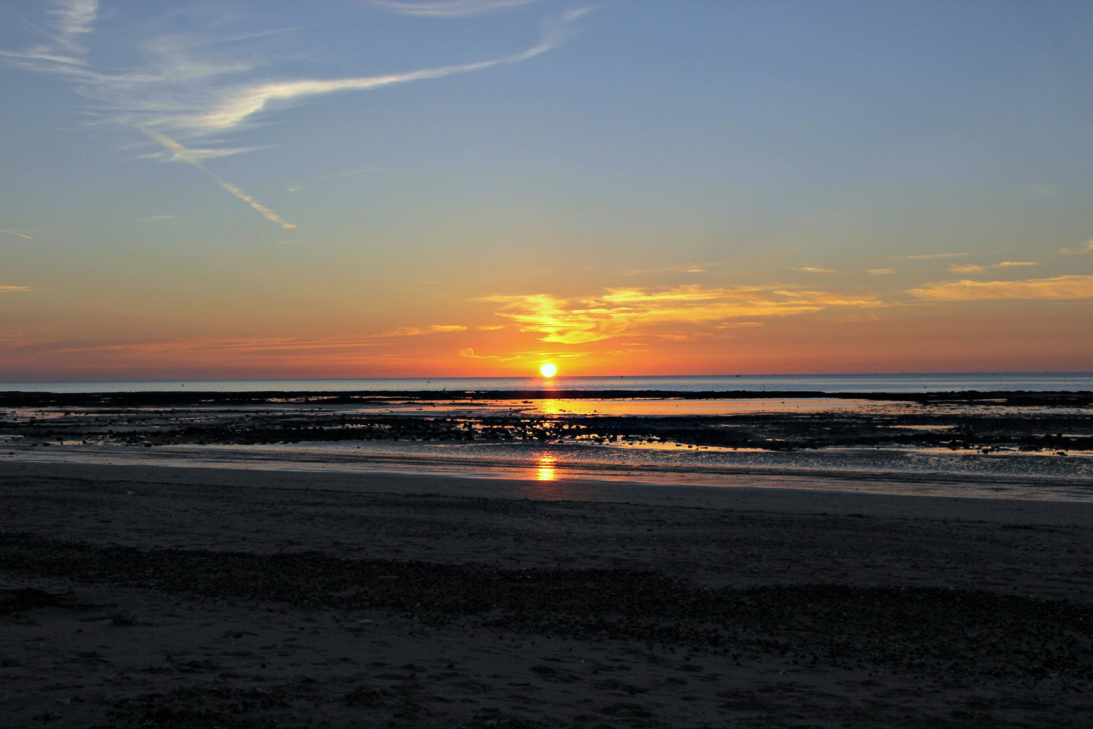 Fonds d'cran Nature Couchers et levers de Soleil coucher du soleil: vue de la plage de Villerville (dép 14) n°2