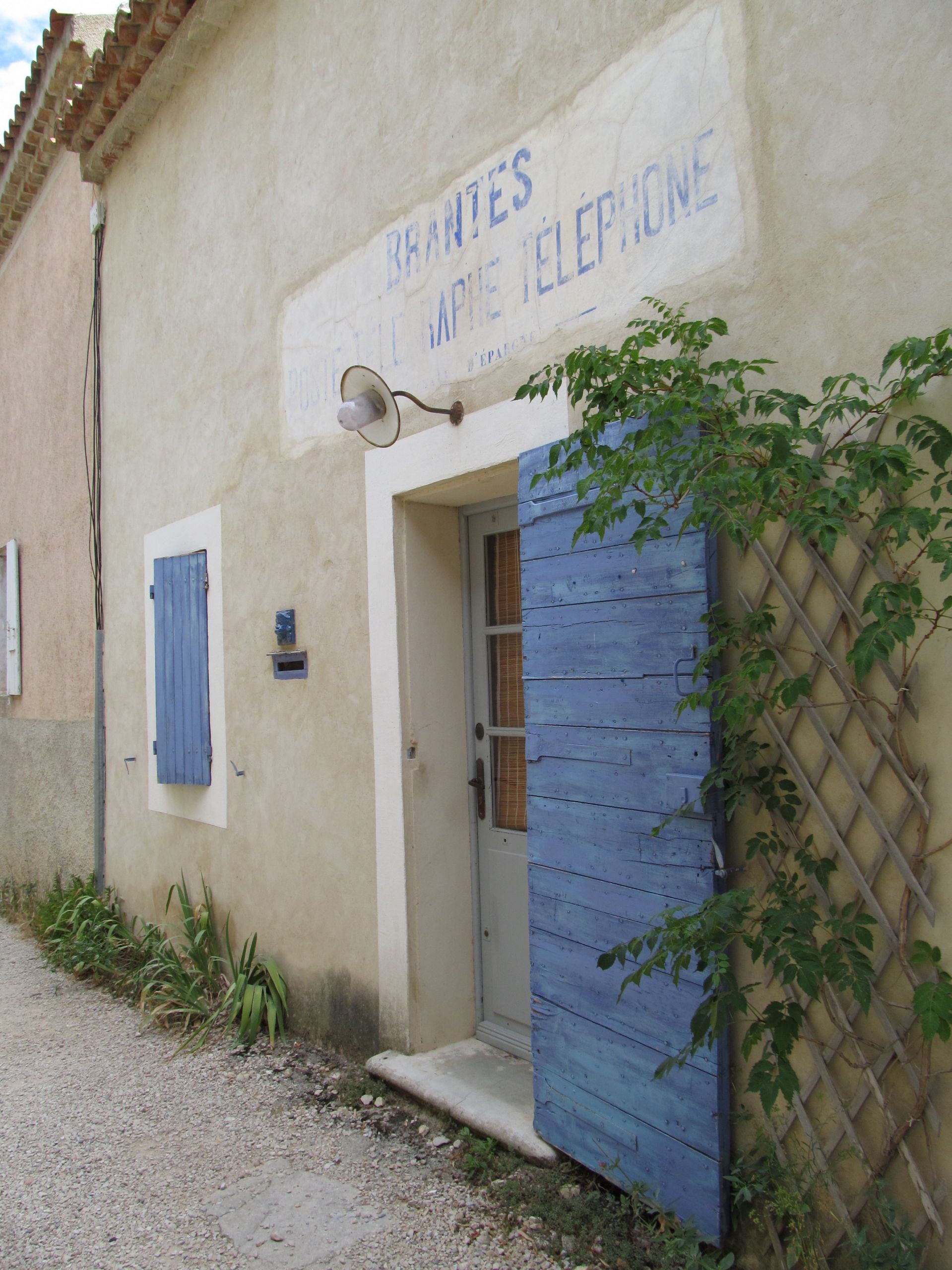 Fonds d'cran Constructions et architecture Faades village luberon