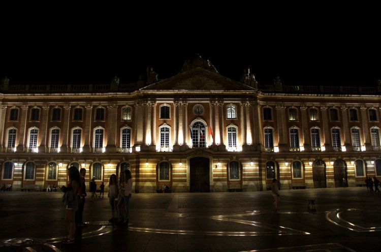 Fonds d'cran Constructions et architecture Edifices Toulouse doit à la prévalence de la brique le surnom de« Ville rose ». 