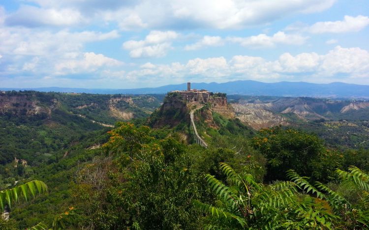 Fonds d'cran Nature Paysages Village en Italie