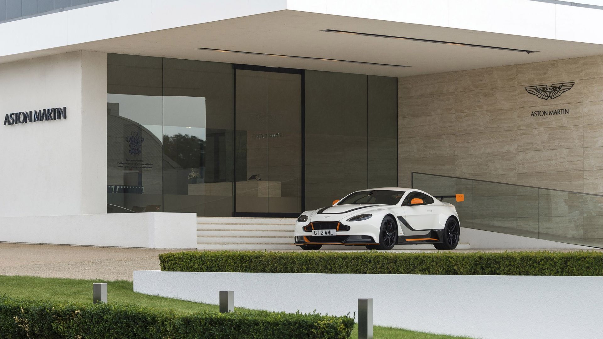 Fonds d'cran Voitures Aston Martin 