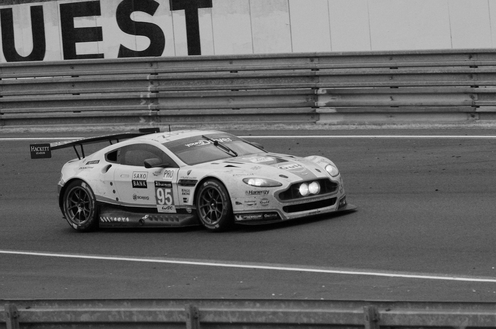 Fonds d'cran Sports - Loisirs 24 Heures Du Mans Aston Martin V8 Vantage - 24 Heures du Mans 2015