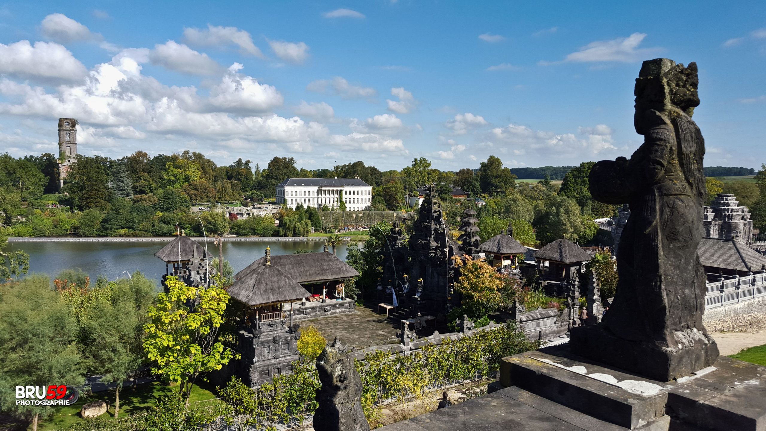 Fonds d'cran Constructions et architecture Statues - Monuments Pairi Daiza - Temple Agung