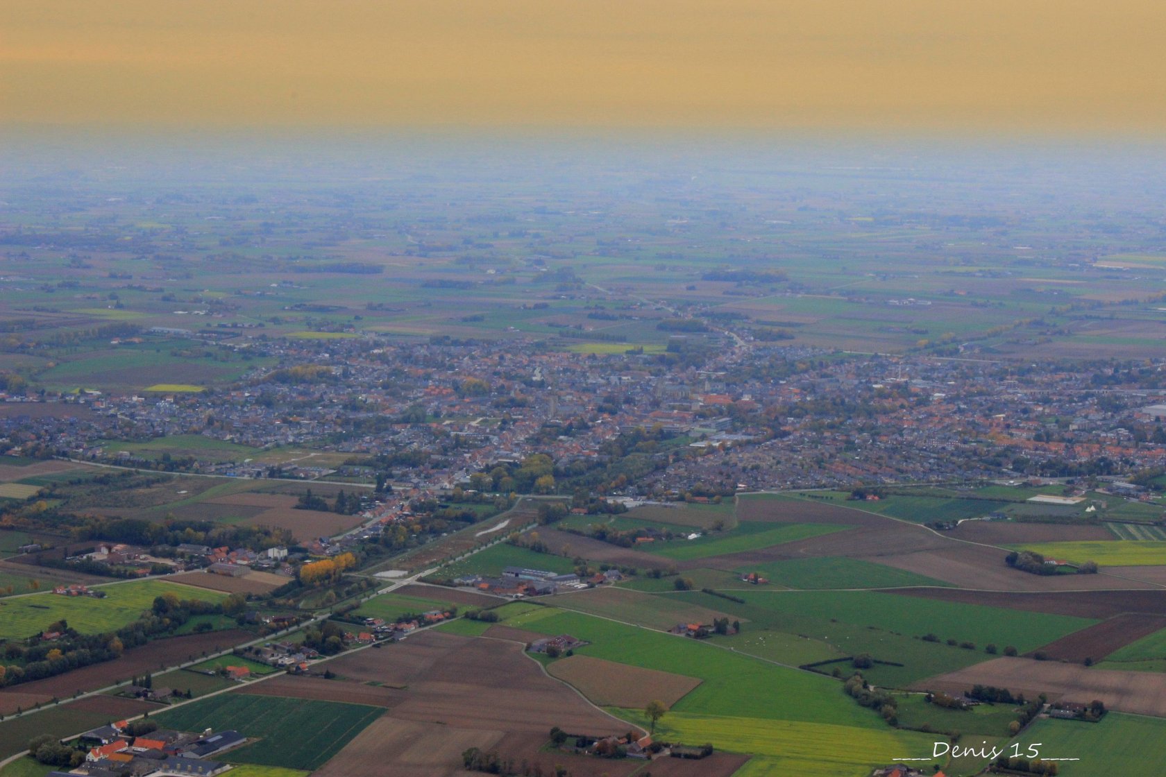 Fonds d'cran Voyages : Europe France > Nord Pas de Calais Petit tour en ballon au dessus des Flandres.