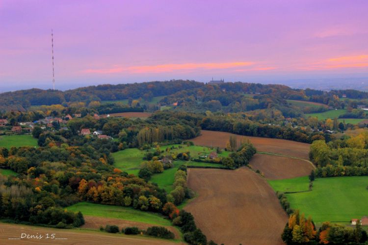 Fonds d'cran Voyages : Europe France > Nord Pas de Calais Petit tour en ballon au dessus des Flandres.