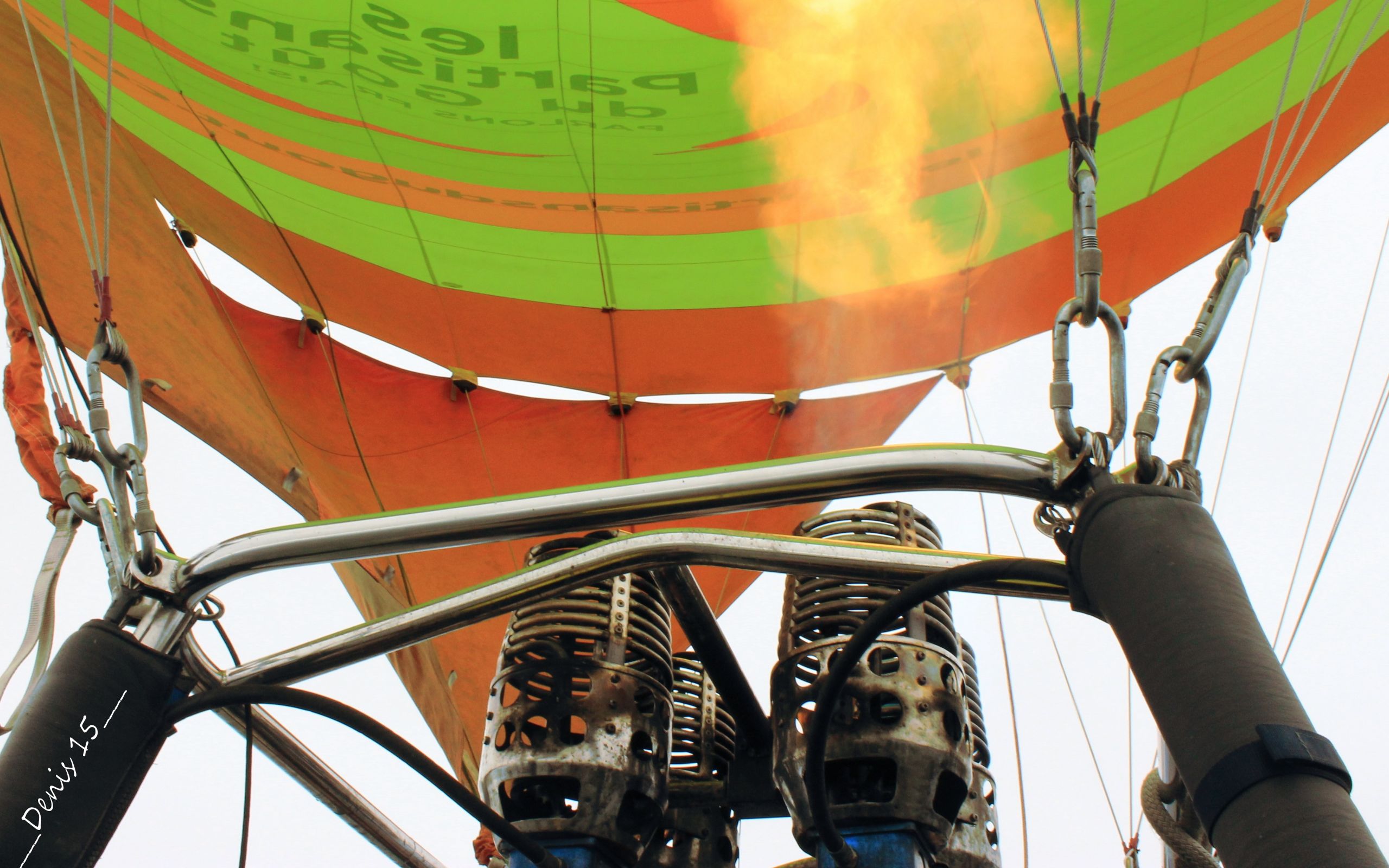 Fonds d'cran Avions Montgolfires - Dirigeables Petit tour en ballon au dessus des Flandres.