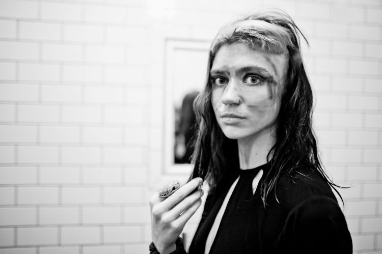 Fonds d'cran Musique Grimes Wallpaper N422493