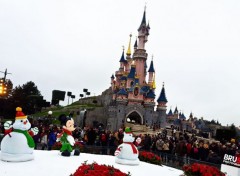  Constructions et architecture DisneyLand Paris et la neige