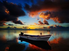  Nature Sunset with boat