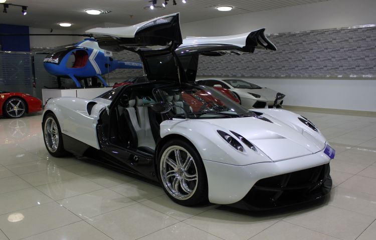 Fonds d'cran Voitures Pagani Wallpaper N424879