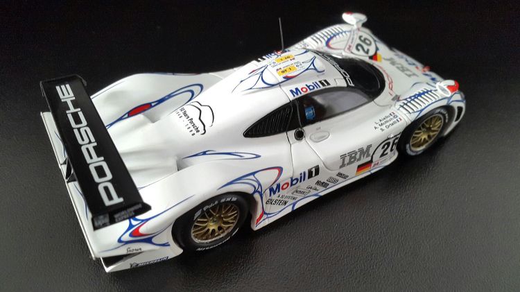 Wallpapers Cars Cars - Toys Porsche 911 GT1 LM 24 Heures du Mans 1998 (vainqueur de classe)