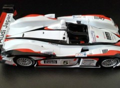  Cars Audi R8 victorieuse des 24 Heures du Mans 2004