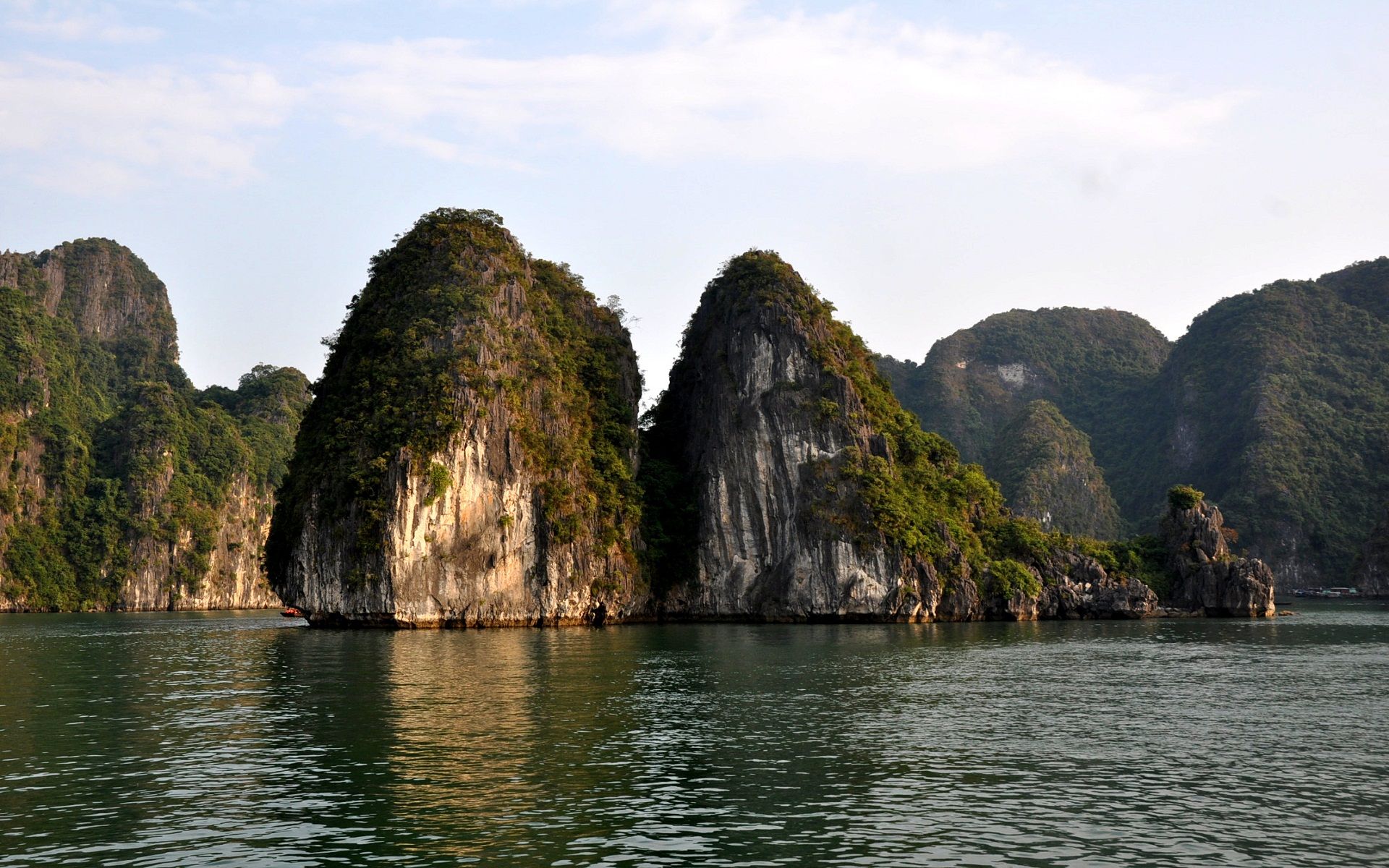 Fonds d'cran Nature Mers - Ocans - Plages Baie d'Halong