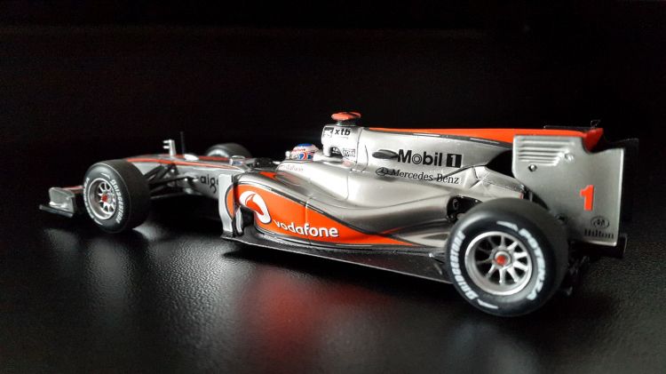 Wallpapers Cars Cars - Toys MC LAREN MERCEDES MP4-25 2010 Jenson BUTTON