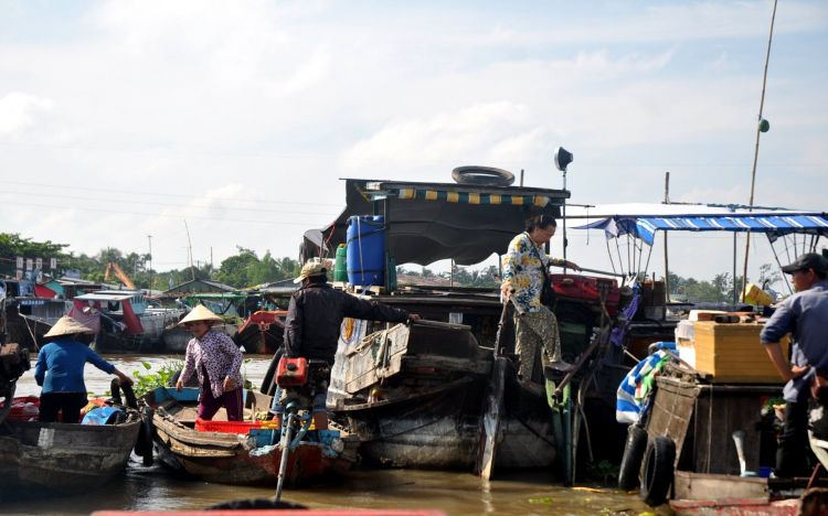 Fonds d'cran Voyages : Asie Vietnam march flottant Vietnam