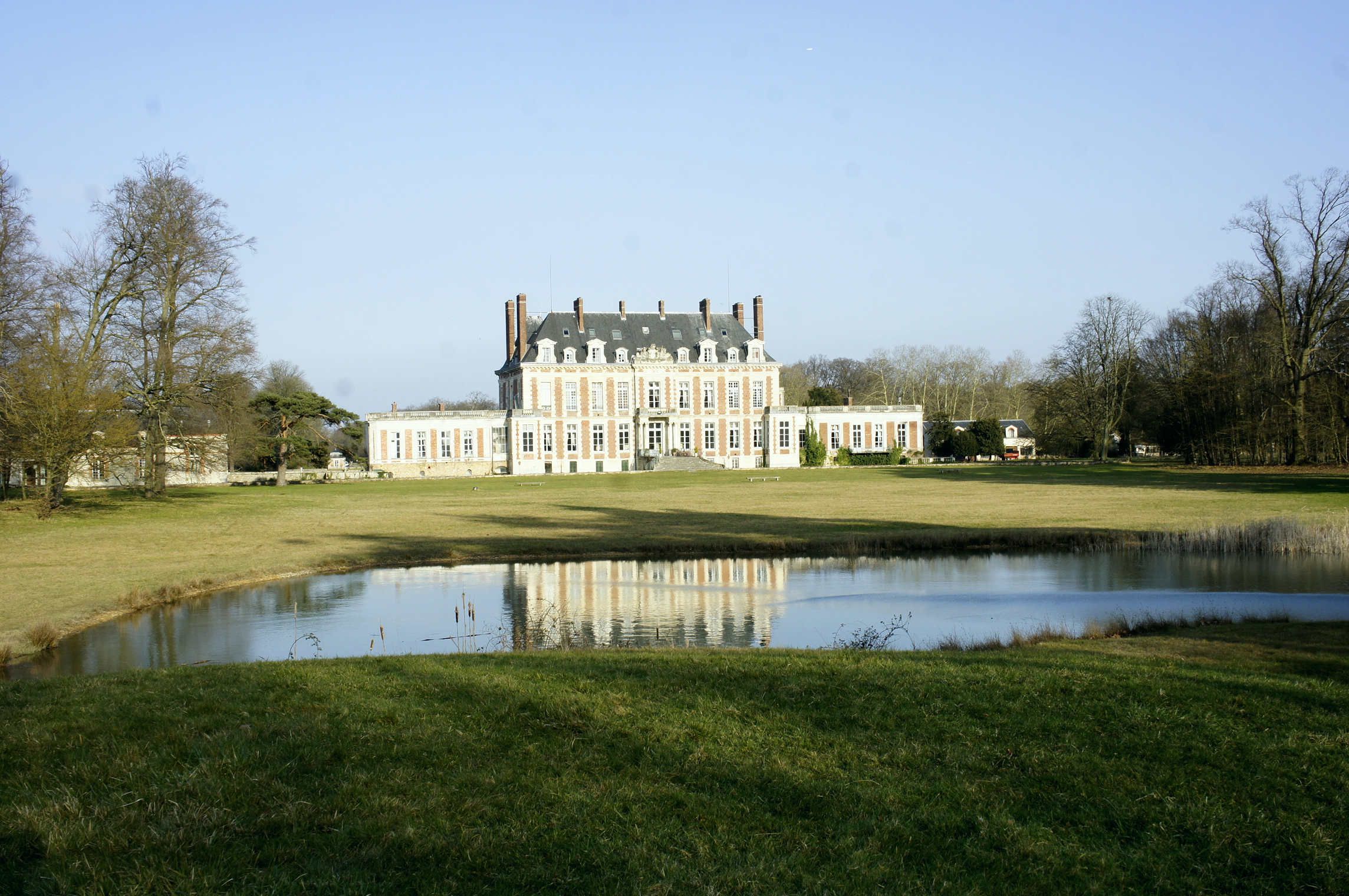 Wallpapers Constructions and architecture Castles - Palace Le château de la Grange 