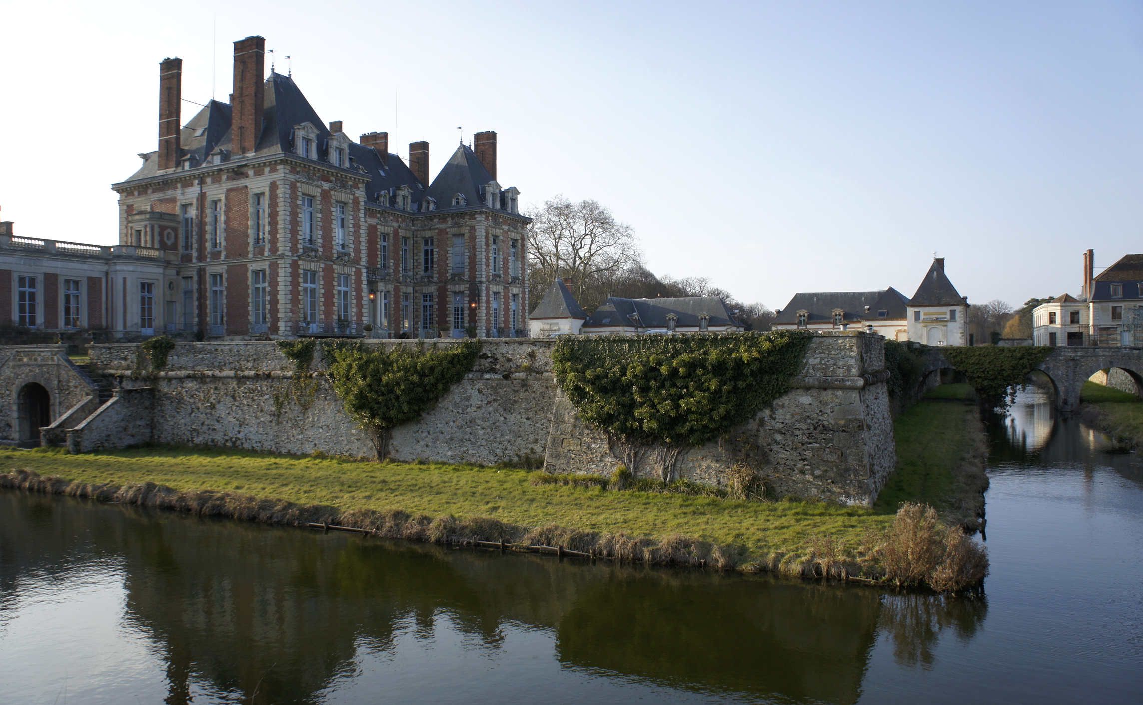 Fonds d'cran Constructions et architecture Chteaux - Palais Le château de la Grange 