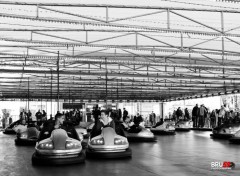  Constructions et architecture Fête foraine Autos tamponneuses