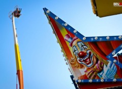  Constructions and architecture Fête foraine Clown