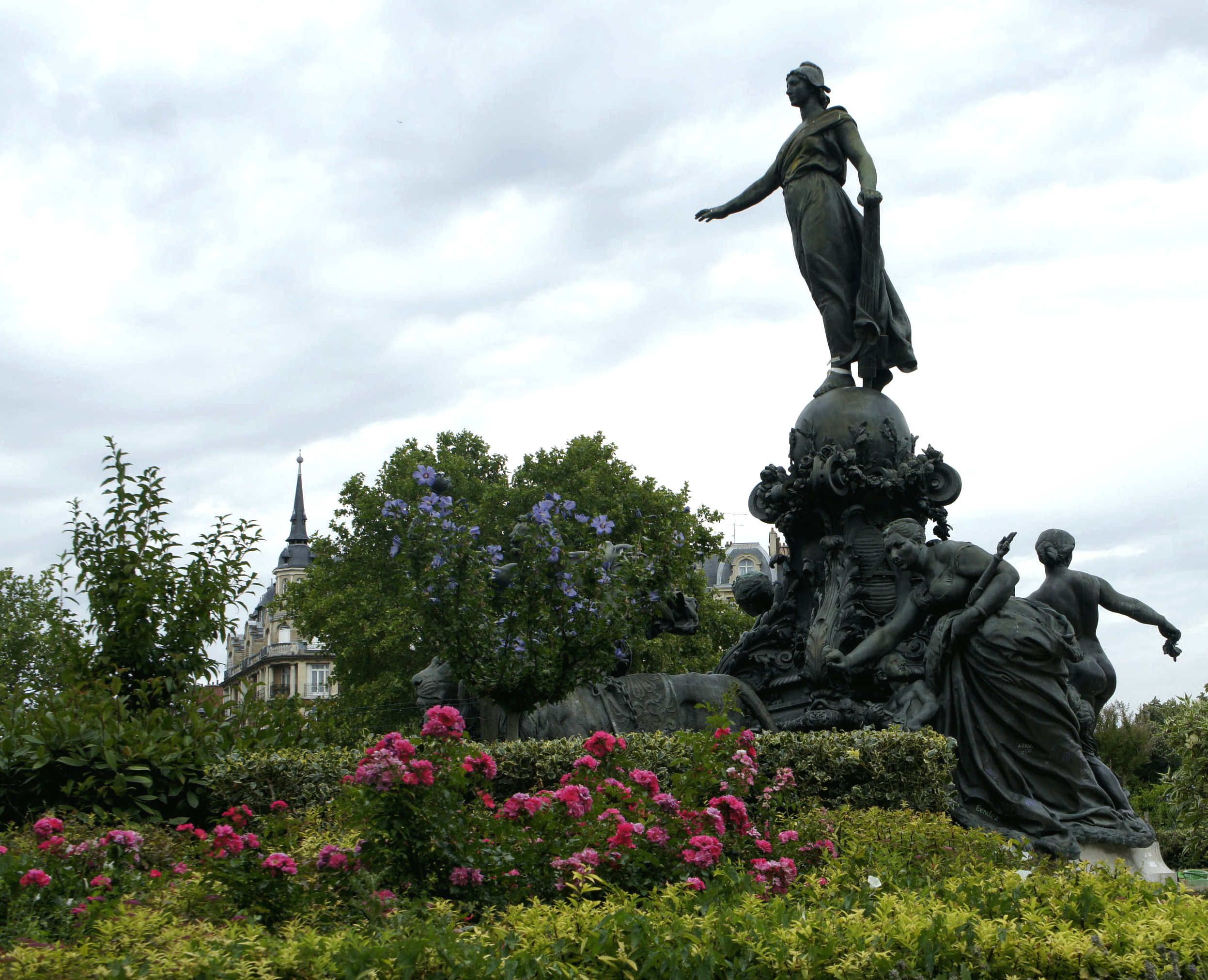 Wallpapers Constructions and architecture Statues - Monuments Place de la Nation  Paris