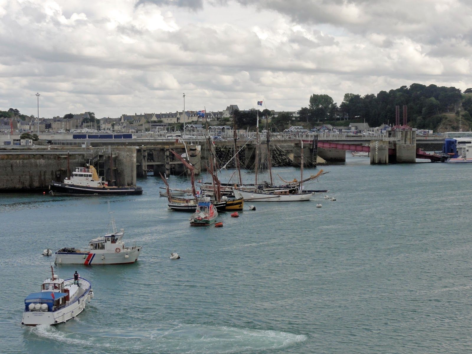 Wallpapers Boats Sailboats Allez tous au port, on rentre.