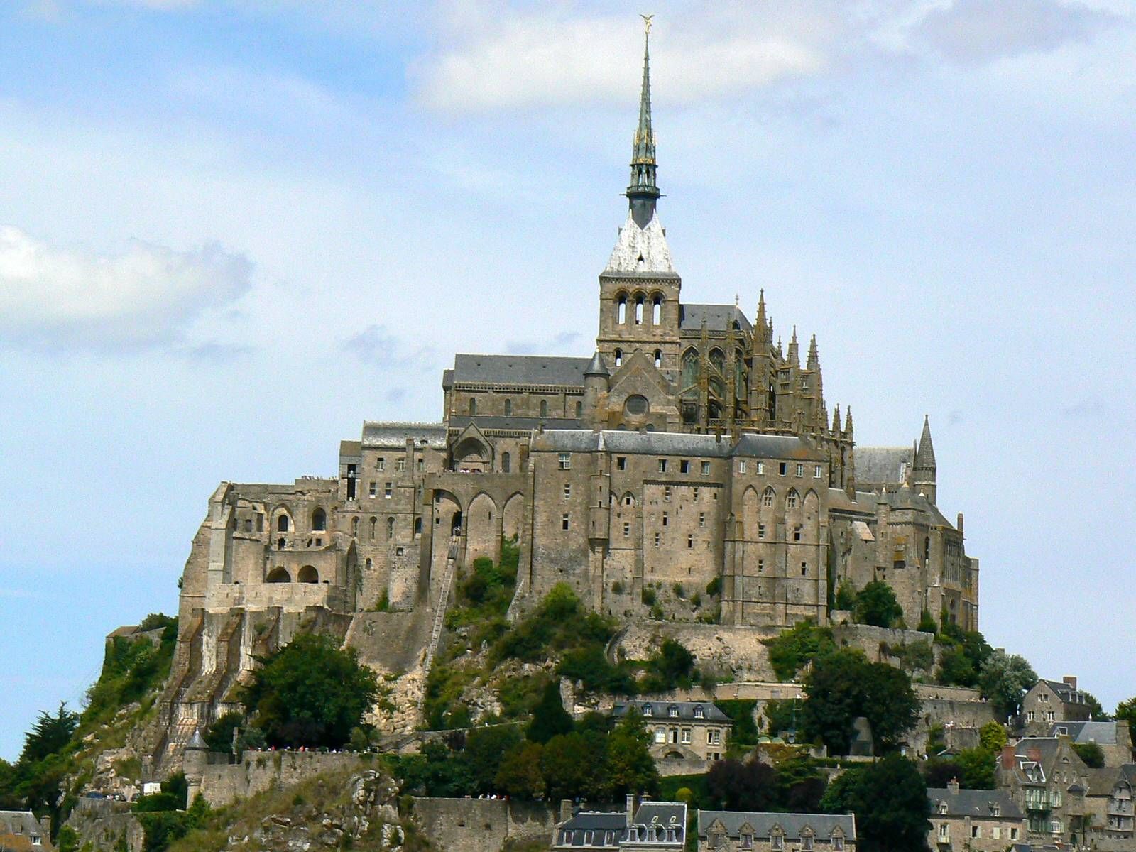 Fonds d'cran Constructions et architecture Statues - Monuments Mont Saint-Michel 01