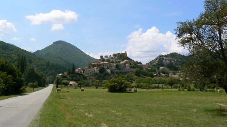 Fonds d'cran Constructions et architecture Villes - Villages Village de Provence 02