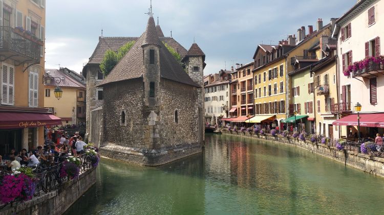 Fonds d'cran Constructions et architecture Villes - Villages Annecy Vieille prison